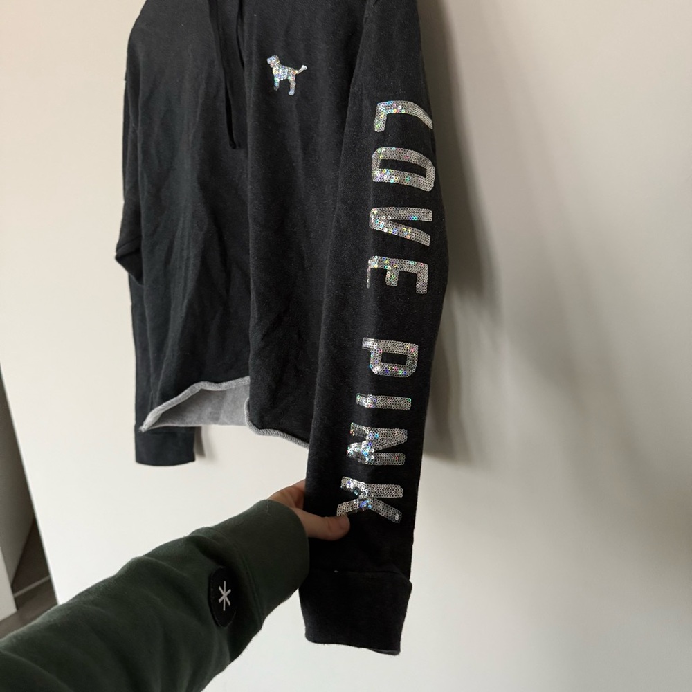 VS Victorias Secret Pink Grey Glittered Chicago Cropped Hoodie Sweatshirt - Picture 8 of 13